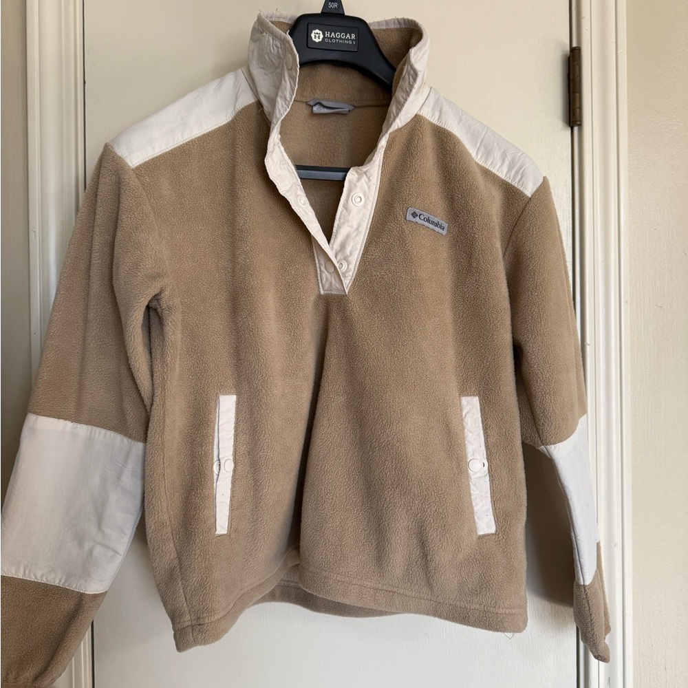 Columbia Tan and White Fleece Pullover